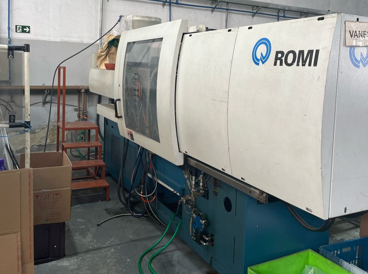 Injetora Romi Prática 170